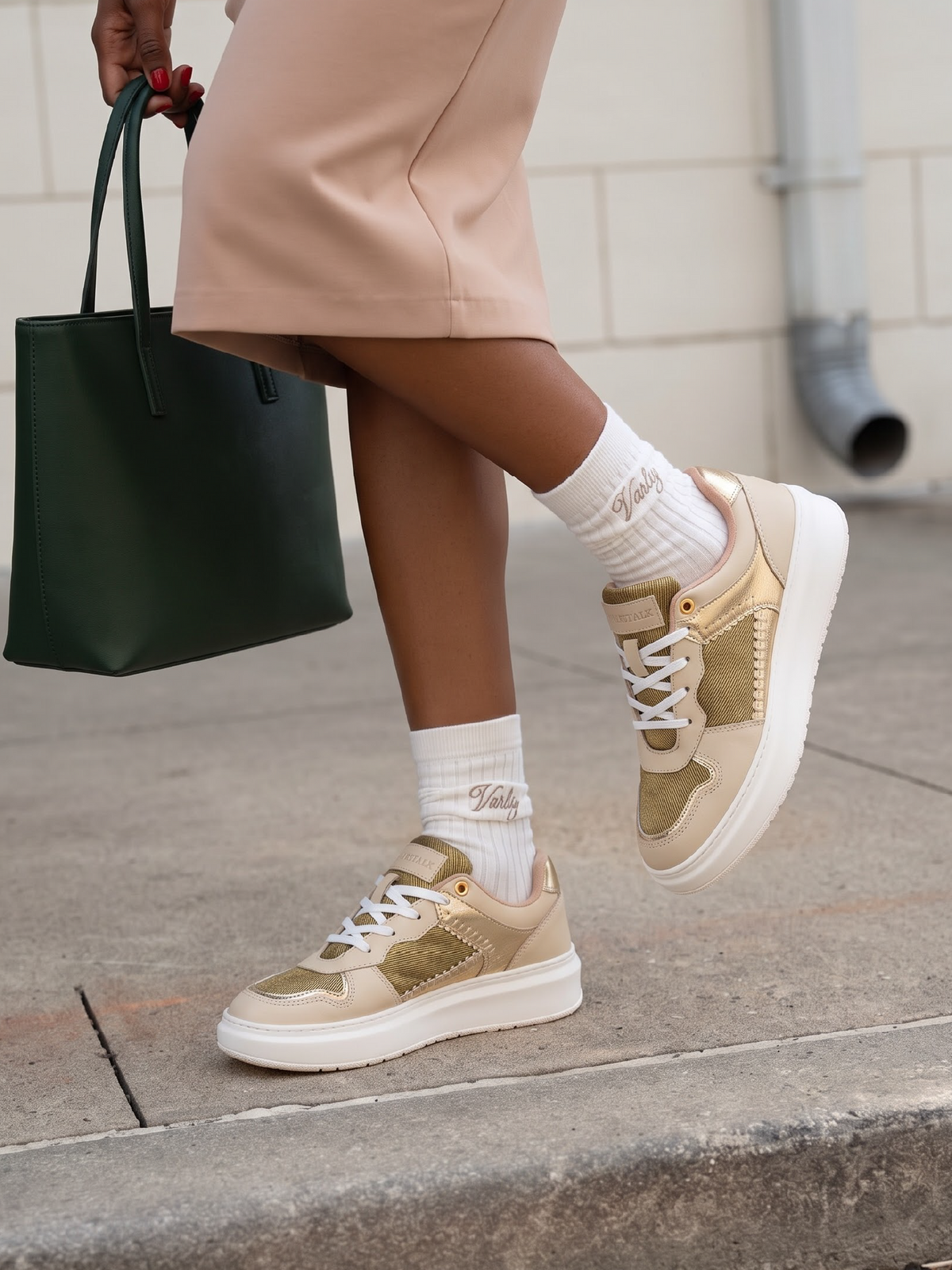 KIRA - The Golden Transition Sneaker
